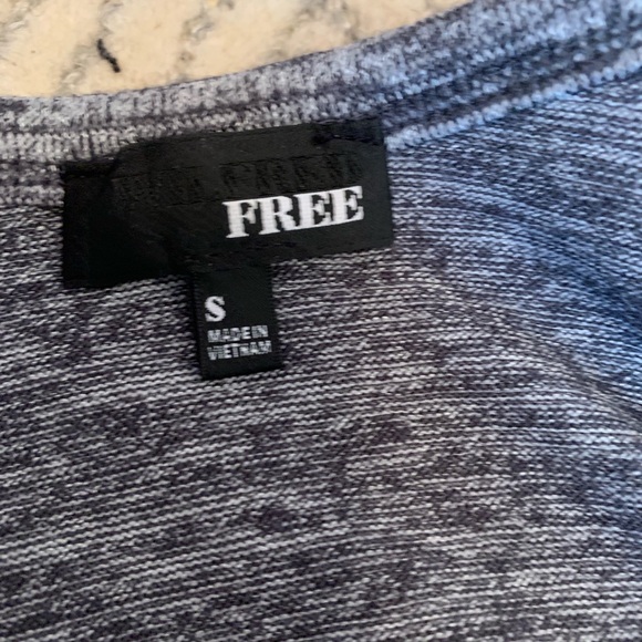 Grey lightweight fitted knit dress - Picture 3 of 5